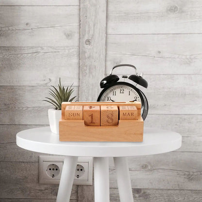 Solid Wood Creative Simple Desk Calendar