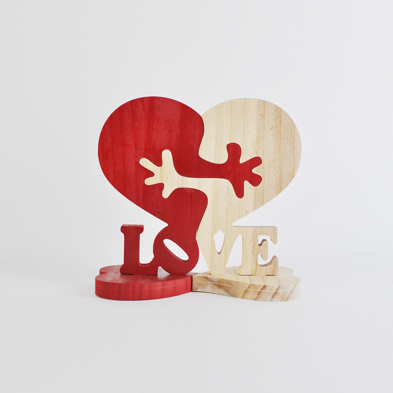 heart-shaped-wooden-decoration-valentines-day-gift