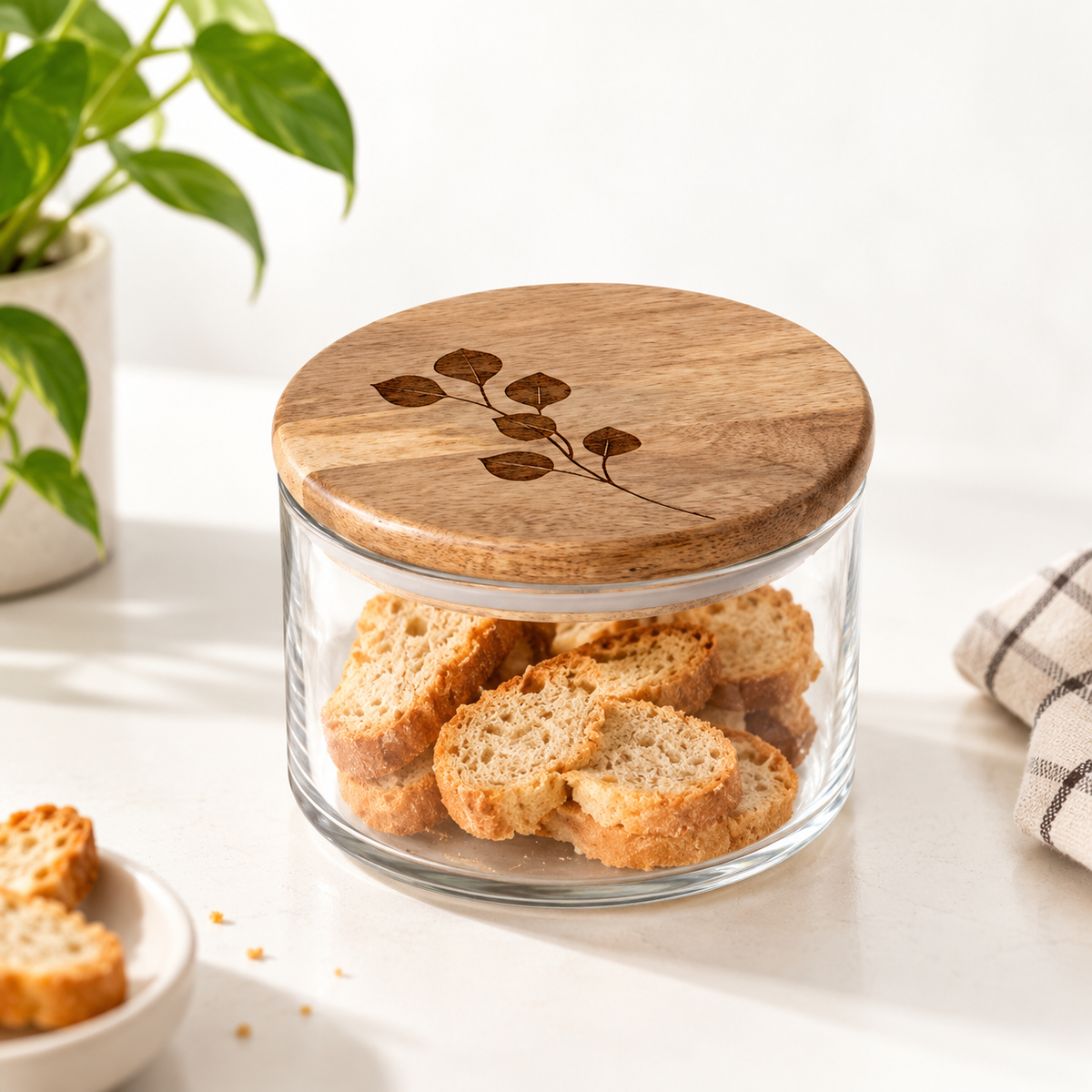 700 ml Glass Storage Jar with Wooden Lid