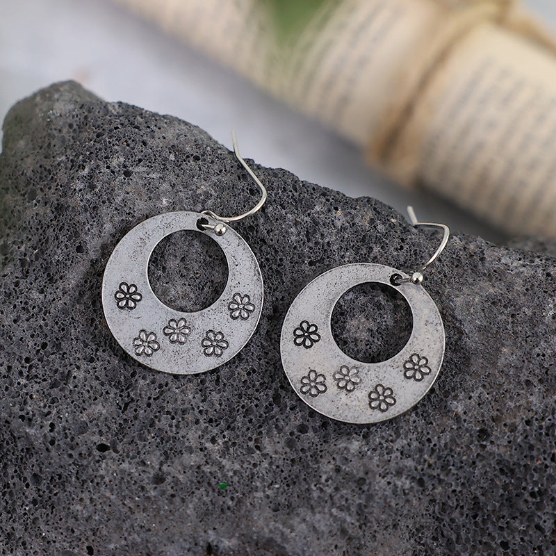 Creative Carved Round Retro Geometric New Flower Earrings