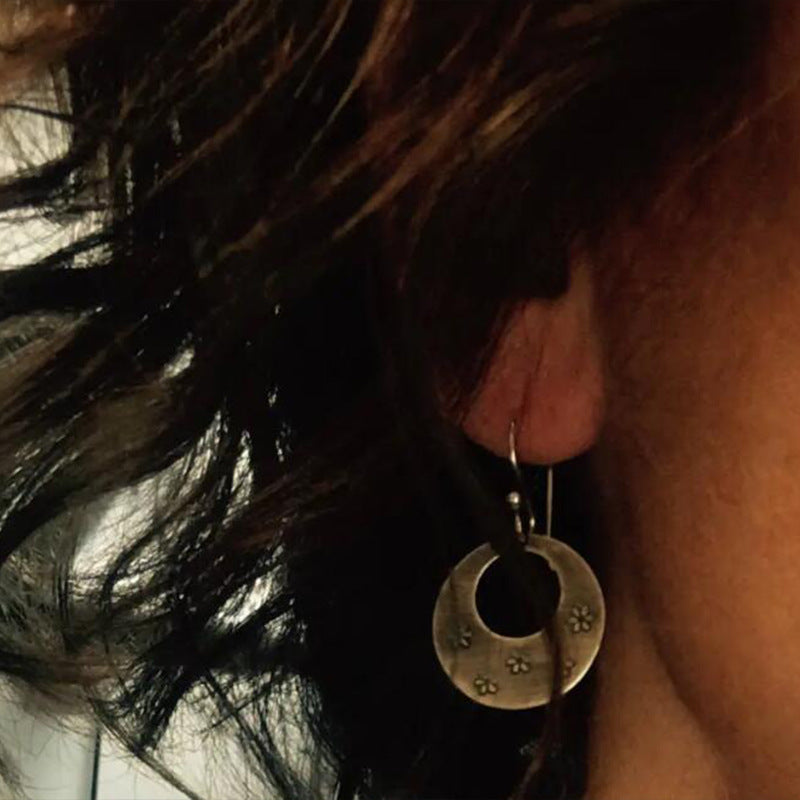 Creative Carved Round Retro Geometric New Flower Earrings