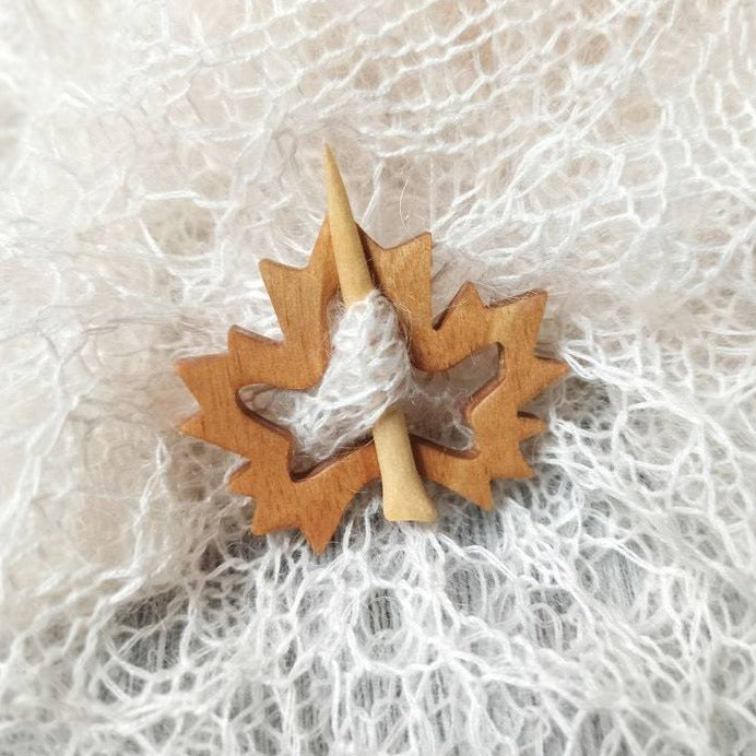 wooden-brooch-scarf-pin