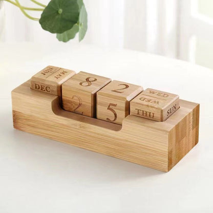 Solid Wood Creative Simple Desk Calendar